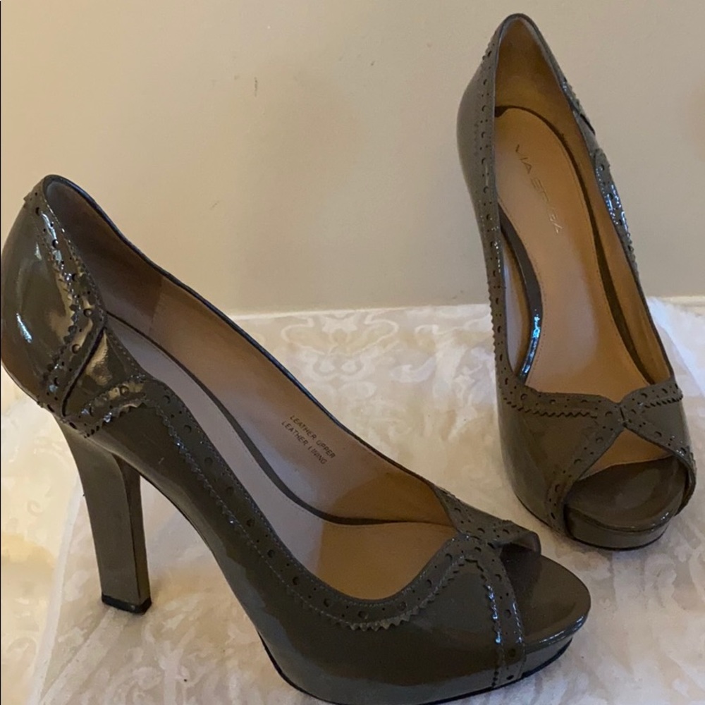 VIA SPIGA peep toe platform heel